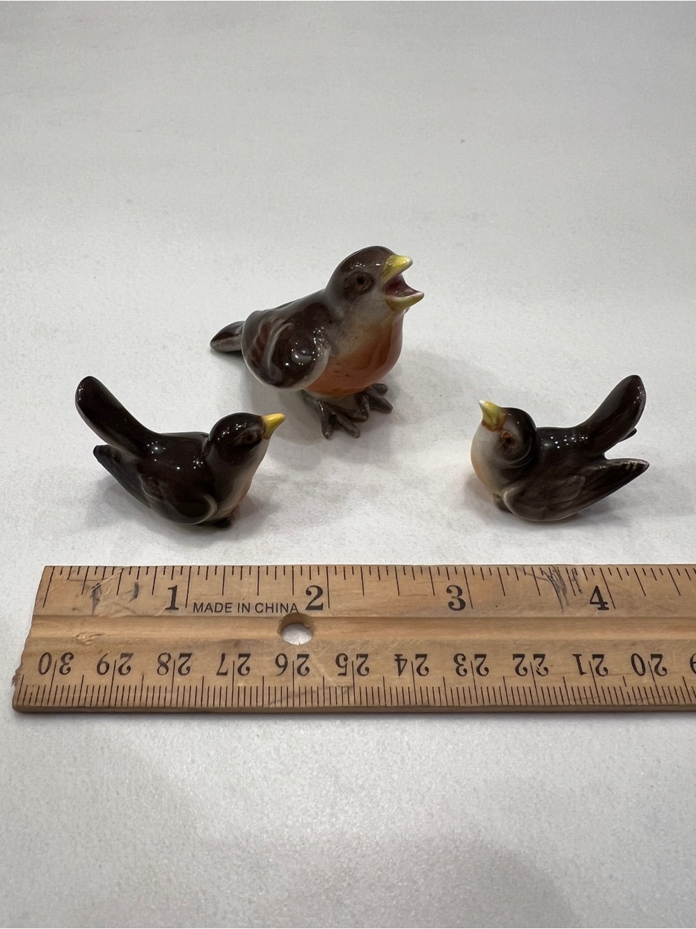 Hagen-Renaker Mama Robin and 2 Baby Robins Brown Bird Figurine Set - 3-Piece